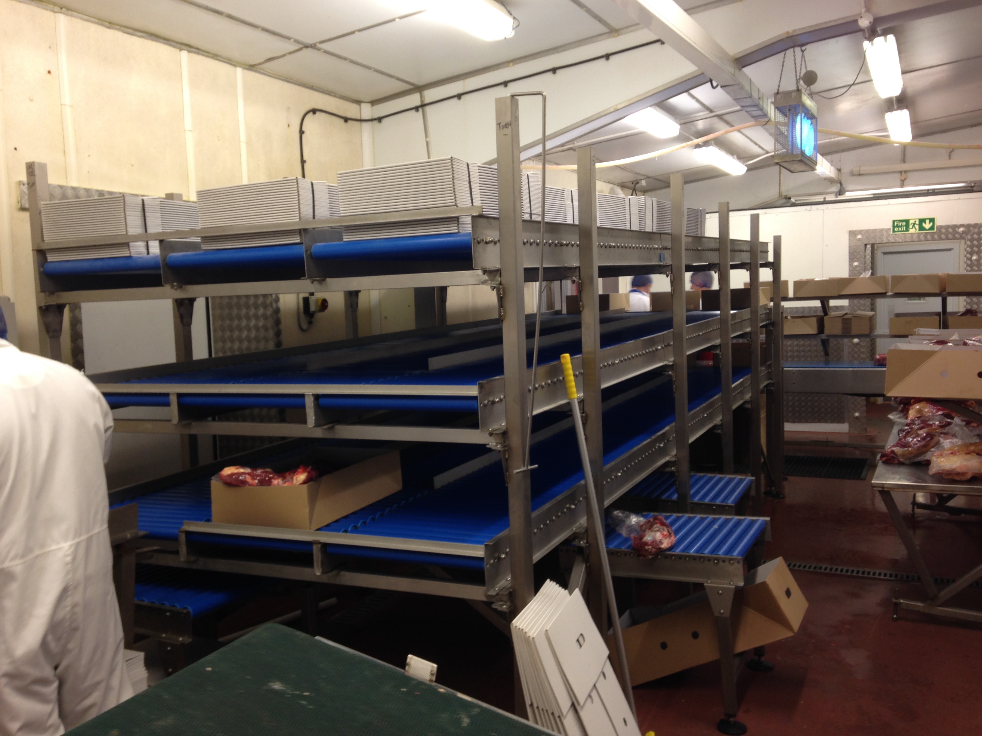Gravity Roller Conveyors Packing Tables by Spaceguard