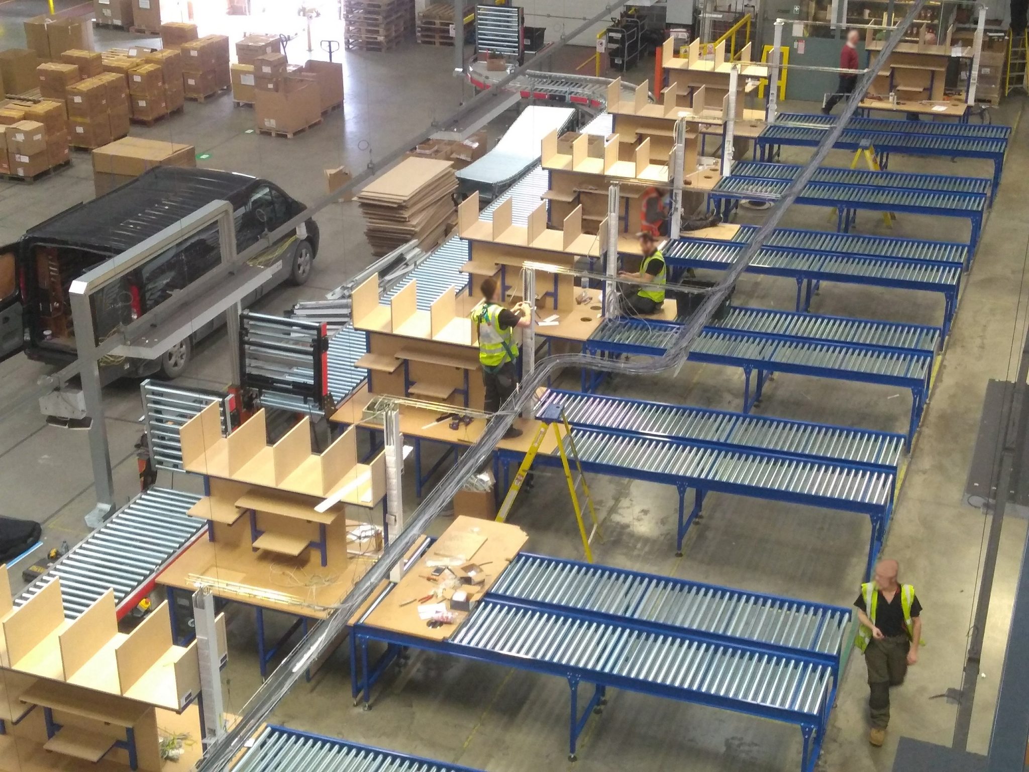 Gallery Packing Tables by Spaceguard